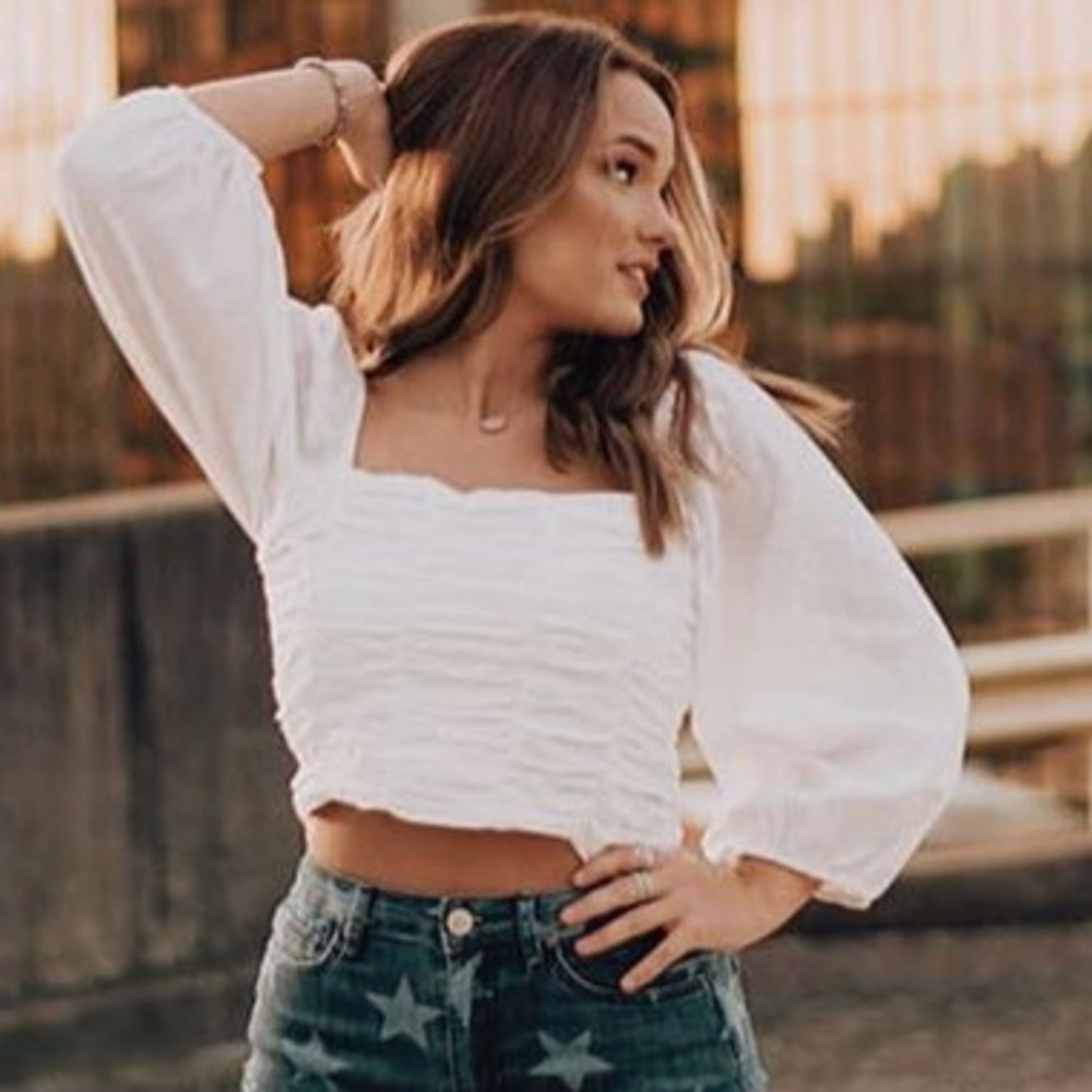 puff sleeve top in white